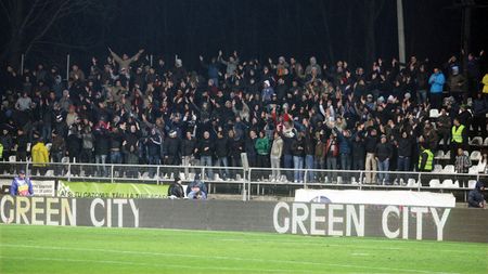 Fanii acuză firma de pază: "Ei au început totul!** Situația se calmase și ei dădeau cu gazele lacrimogene!"