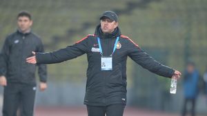 Reghecampf, înaintea meciului cu Pandurii: "Edi Iordănescu vorbește mult! Are o echipă care joacă bine și care este și ajutată de arbitri"