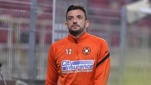 Cătălin Straton a părăsit-o pe FCSB! Cu ce echipă din play-off a semnat portarul