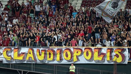 Meci de risc maxim. Fanii CFR-ului se plâng că au fost agresați la casele de bilete de suporterii echipei "U". Pentru a evita bătăile, cumpără 100 de tichete de 200 de lei