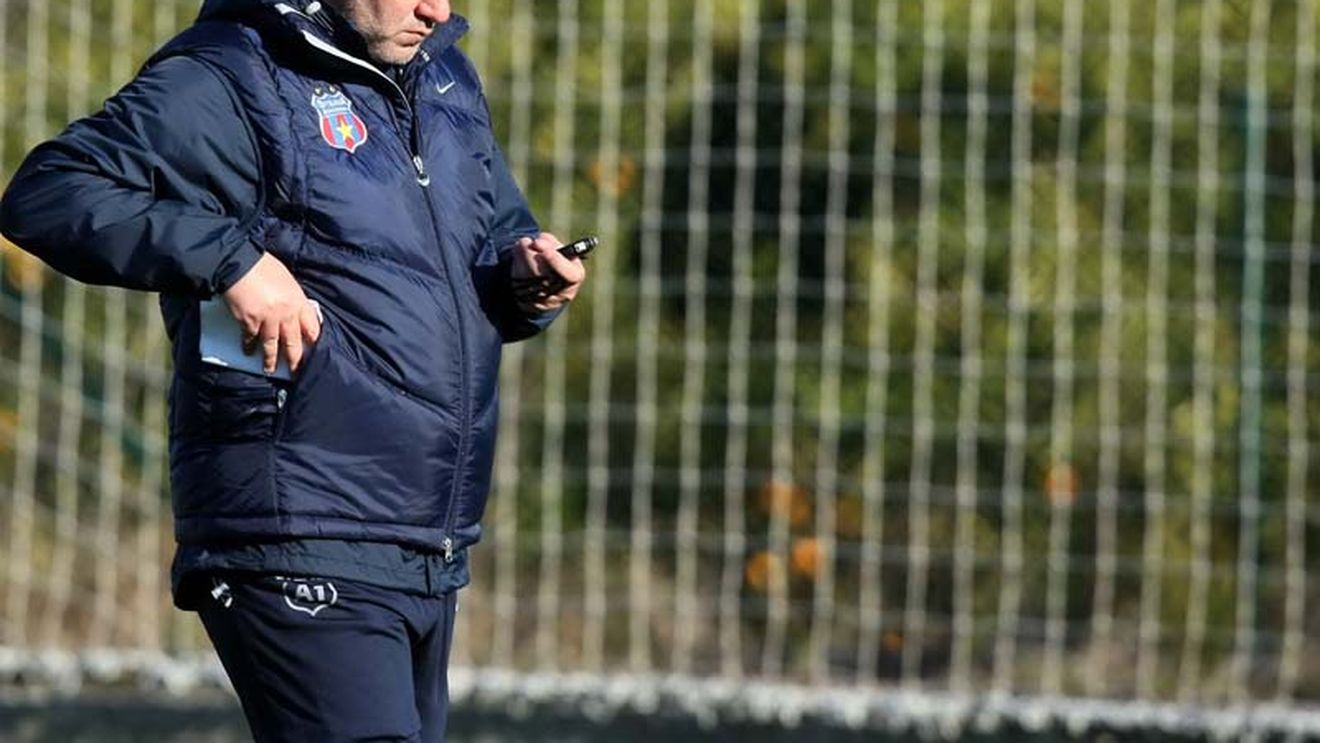 "Mă deranjează că suporterii îmi cer demisia,** dar nu plec!"