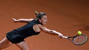 Simona Halep a vrut să își rupă rochia de nervi! Imaginea neputinței surprinsă în semifinala cu Aryna Sabalenka de la Stuttgart | FOTO