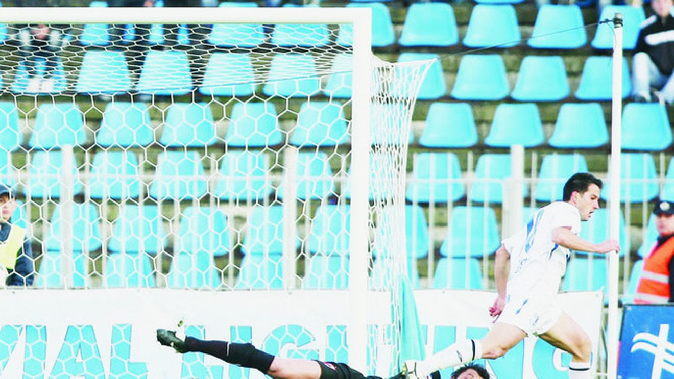 Dinamo fără portari!** Dolha, o lună pe bară!