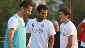 Dinu Gheorghe a dezvăluit șansele ca Lazăr și Bozo să semneze prelungirea: "49+51=100%" :)