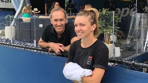 Darren Cahill, cu ochii pe Simona Halep după ce românca și-a concediat antrenorii! Reacția australianului când și-a văzut fosta elevă singură | FOTO