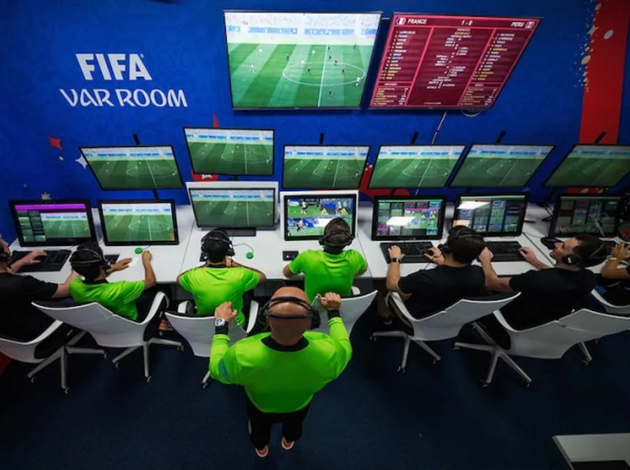 mondialul-lui-edi-iordanescu-trofeul-excelenta-tactica-talent-urias-finala-cm-2026-noile-reguli-fifa-nationale