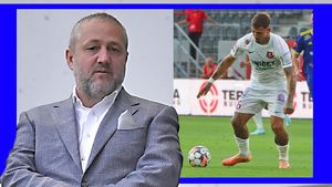 Ce se întâmplă cu Jovan Markovic. Atacantul pe care Mihai Rotaru a refuzat să-l vândă pe un munte de bani la Steaua Roșie Belgrad a luat decizia împreună cu oamenii care au plătit pentru intervenția lui chirurgicală. EXCLUSIV