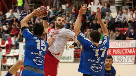 Minaur Baia Mare, în Final Four-ul Cupei României după ce a învins Dinamo, la București, cu 32-29