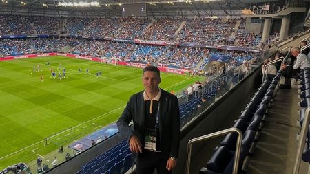 Un român a ajuns în Belarus. A fost pus să semneze două contracte: „Îmi venea să arunc televizorul pe geam”