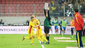 Pedeapsă pentru două faulturi! Torje e OUT pentru returul cu Grecia! Cum arată '11'-le probabil al tricolorilor