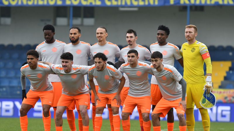 INTERVIU Antrenorul care a salvat trei echipe de la retrogradare încearcă din nou imposibilul în Superligă deși e pe ultimul loc! „Mizez pe forma din playout”