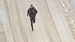 Francezii au pus la cale o nouă strategie pentru a-l lua pe Latovlevici! Anunțul care le forțează mâna impresarilor