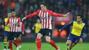 Englezii au calculat cât a câștigat Gardoș la Southampton. Suma e fabuloasă: după fiecare meci își putea cumpăra 10 apartamente cu 3 camere în București sau 110 mașini!