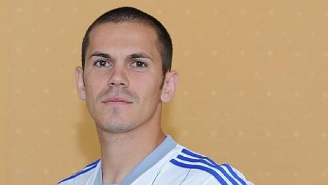 OFICIAL! Primul român pe care Dan Petrescu l-a luat la Dinamo Moscova! Jucătorul a semnat pe un an