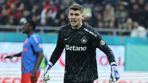 Transferul lui Ștefan Târnovanu la Galatasaray l-a făcut pe Victor Becali să răbufnească: „Am fost sunat că s-a plătit clauza lui”