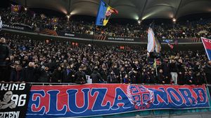„Nu poți chema poliția pentru fiecare”. FCSB riscă sancțiuni uriaşe de la UEFA, după ce mulți fani au intrat „pe blat” la meciul cu Manchester United