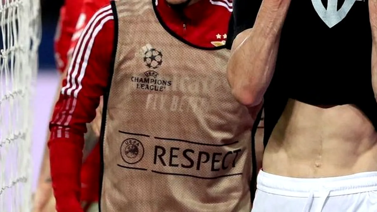 Gestul unui fotbalist ucrainean, în Liga Campionilor, a emoționat o lume întreagă, dar arbitrul i-a dat cartonaș galben! Ce a făcut Roman Yaremchuk imediat după ce a marcat în Benfica - Ajax Amsterdam 2-2