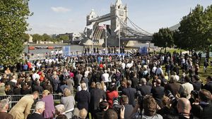 JENANT! Românii au pus monopol pe JO cu 'metoda Ronaldinho'!** "Facem și 5000 â‚¬ pe săptămână! Avem nevoie de o secundă!" Reportajul care ne face de râs în Europa