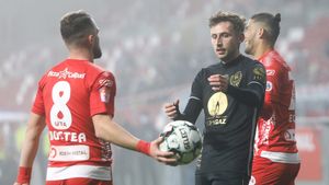 UTA Arad - Gaz Metan Mediaș, scor final 1-0. Gol reușit de Liviu Antal în minutul 50