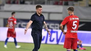 „Noul Pintilii” a plecat de la FCSB, dar are ambiții mari: „Pot să îl depășesc!”. Așteaptă un mesaj de la Laurențiu Reghecampf și ce spune despre patronul Gigi Becali | INTERVIU EXCLUSIV