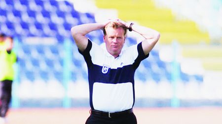 Wotte acuză:** "Mititelu mi-a furat banii!"