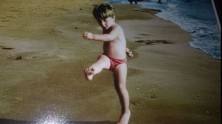 PROVOCARE: Află cine este dinamovistul din imagine! :)