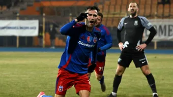 Retrospectiva cifrică a sezonului din Liga 2, 2024-25. 665 fotbaliști au apărut pe teren, iar Steaua a utilizat cei mai puțini. Șase jucători au marcat pentru câte două echipe