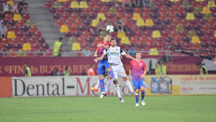 Jucătorii lui "U" se plâng de condiții:** "Cum să te bați cu Steaua, când mergi cu autocarul 8 ore și mănânci sandwich-uri pe drum?"