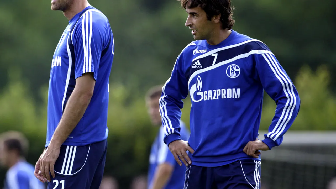 VIDEO - Raul, la prima dublă pentru Schalke, Huntelaar completează show-ul