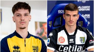 Dennis Man și Valentin Mihăilă, titulari în meciul cu AS Roma? Roberto D'Aversa, cuvinte de laudă pentru cei doi români