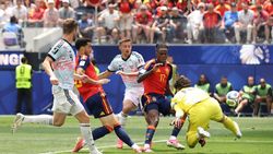 CM 2026 Gafă monumentală! Portarul care l-a înlocuit pe Courtois a îngropat-o pe Belgia cu Spania: a greșit capital și Merino a marcat!