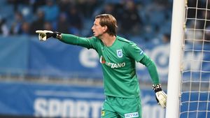 Mihai Rotaru l-a dat afară pe Giedrius Arlauskis de la Universitatea Craiova: „Am reziliat deja!”. Alți opt jucători sunt pe făraș