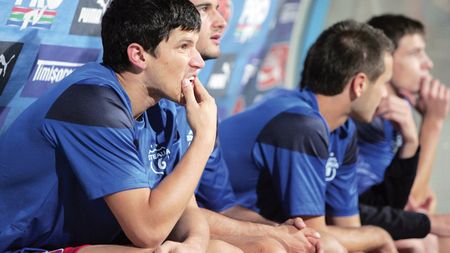 "Și pentru Tănase sunt deschise cluburile!** Are și drepturi, nu numai obigații!"