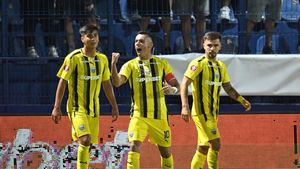 Dinamo negociază vânzările lui Musi și Cîrjan: „Din străinătate”
