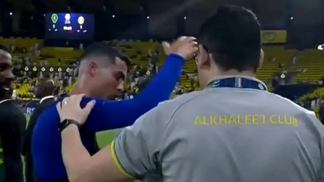Cristiano Ronaldo, gest urât și un nou scandal în Arabia Saudită: l-a împins pe un jucător care venise să facă o poză cu el | VIDEO