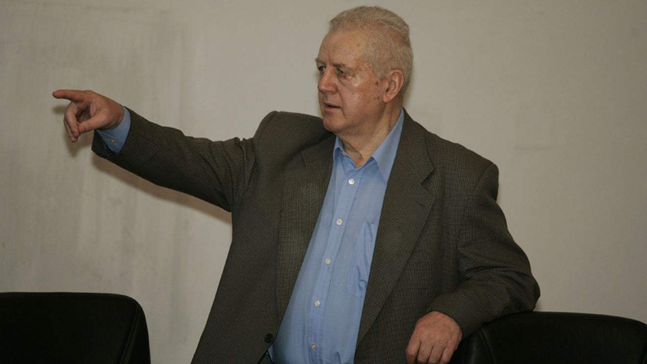 "L-aș aduce pe Hagi, dar nu vine!"