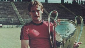 Scrisoarea deschisă a lui Boloni:** "Iubesc Steaua, dar nu Steaua de azi!" VEZI ce zice Loți despre Gigi