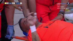 Cristiano Ronaldo și-a făcut K.O. un adversar la debutul în Serie A. FOTO | Faza controversată