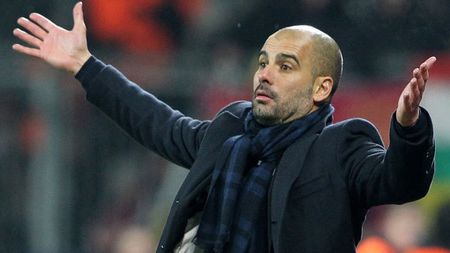Guardiola face ravagii în rândul femeilor infidele!** :) Este văzut cel mai bun tată pentru copilul lor! Mourinho n-are la fel de mult succes