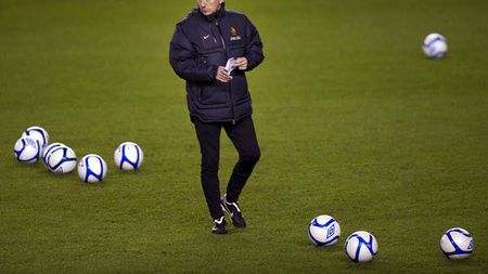 Olandezii vor continuitate!** Bert van Marwijk își prelungește până în 2016 contractul cu "portocala mecanică"