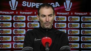 FC Hermannstadt transferă un mijlocaș german după înfrângerea cu Universitatea Craiova.„Va veni mâine!”