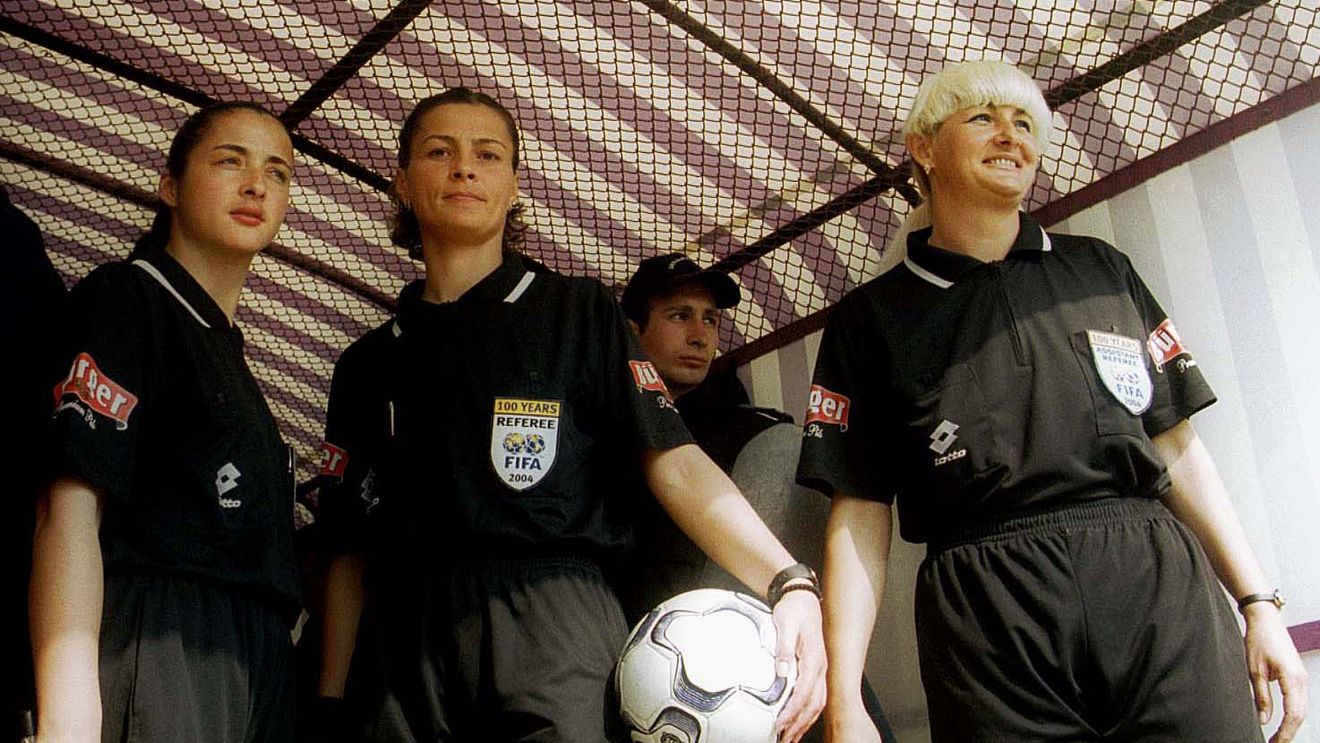 HAOS | Irina Mîrț, numită observator la meciul Concordiei deși e soția directorului Transgaz, a fost schimbată cu Augustus Constantin după dezvăluirile din ProSport. CCA îl trimite la Brașov pe Kovacs, care e în conflict cu gazdele 