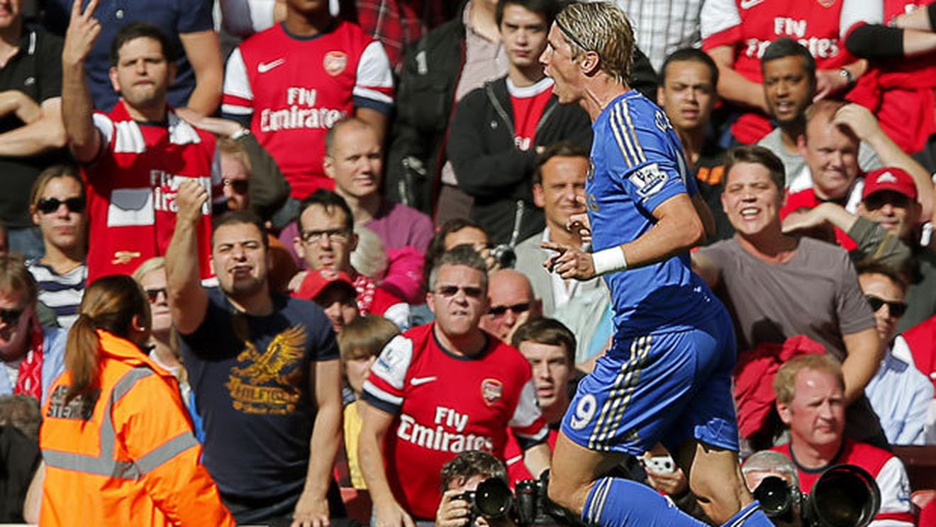 Arsenal - Chelsea 1-2, Norwich - Liverpool 2-5, Fulham - City 1-2, United - Tottenham 2-3!** Toate rezultatele din Premier League