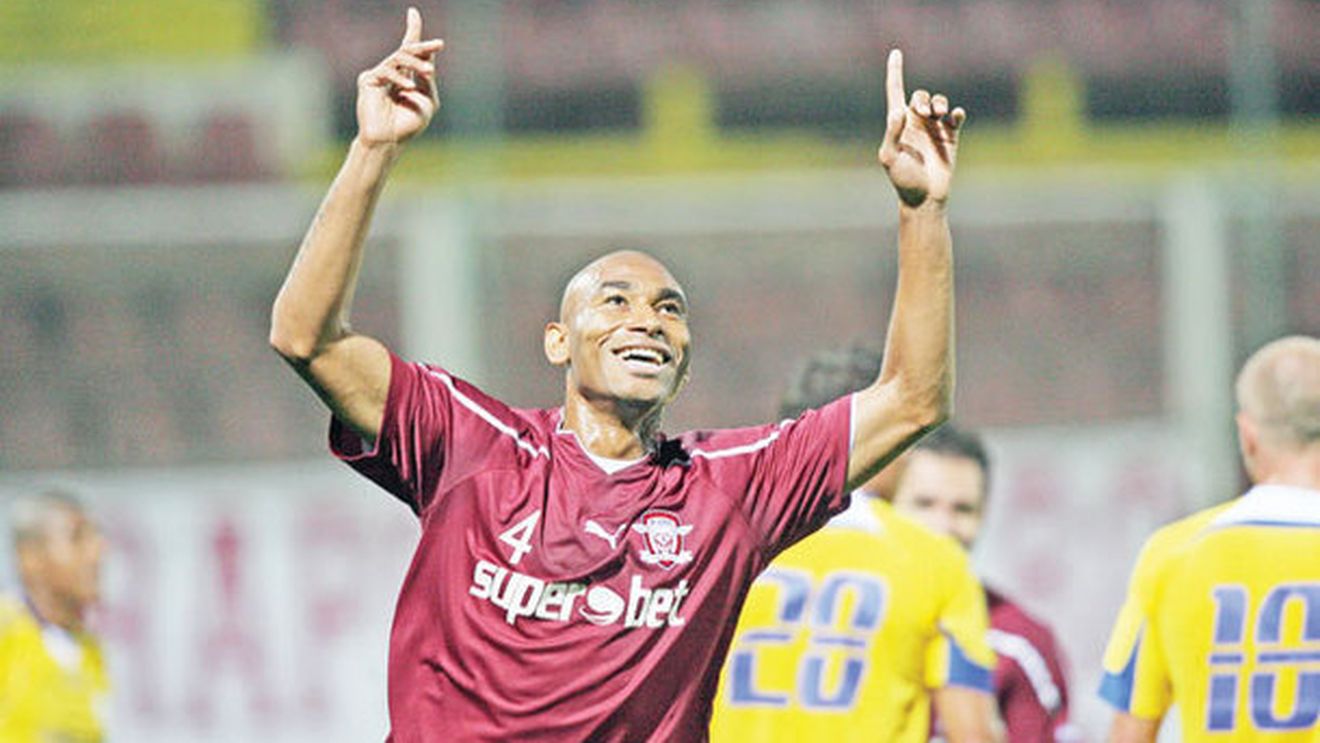 Fotbaliști cu alocație!** Rapidul își "ignoră" tinerii, dar oferă salarii astronomice jucătorilor de la echipa mare