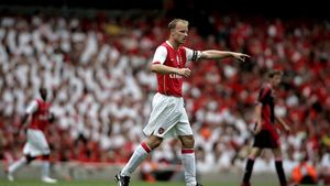 VIDEO / Șase pase pentru istoria fotbalului