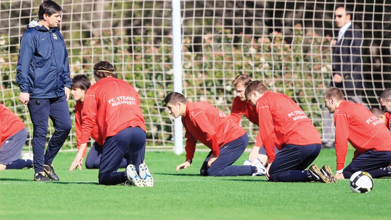 „Probleme la mijlocașii stânga"