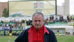 Porumboiu: "Voi plăti doi antrenori"