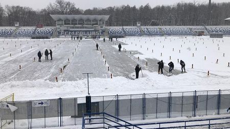 Meciul CSM Poli Iași - Astra, în pericol! Ninge puternic și viscolul s-a întețit. EXCLUSIV | Reacția LPF