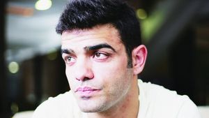 L-au recuperat pe "rebelul din Giulești":** "Fac și trei antrenamente pe zi! Răzvan e comandantul"