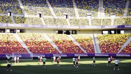 Clujenii au avut un ȘOC pe Național Arena!** În lipsa fanilor, forțele de ordine și-au îndreptat "atenția" spre jucători! "Aveți interzis aici!" Ce au pățit cfr-iștii